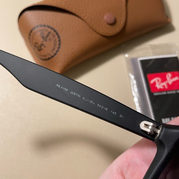 Authentic Black Ray Bans with case - Picture 6 of 8